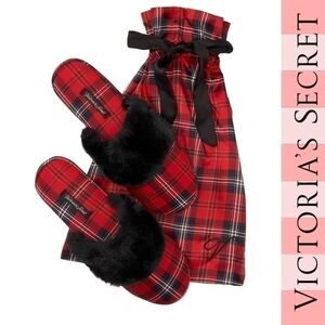 🛑 2 / $40 Sale! VICTORIA'S Secret Red Plaid Slipper Set NWT